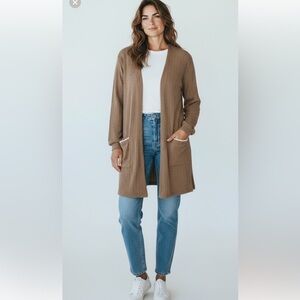 Blu Pepper Cozy Life Brown Lounge Cardigan
Sweater Size 1X NWT